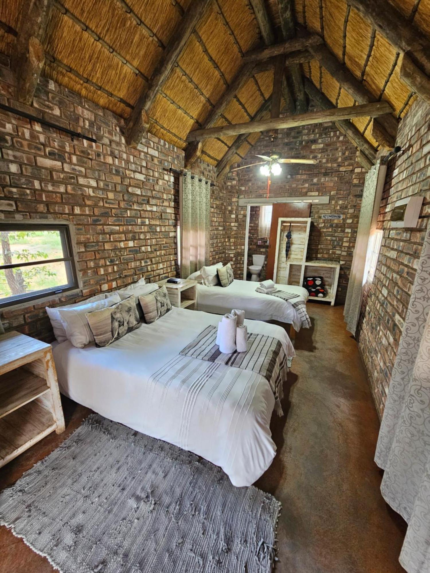 Kaoko Bush Lodge Kamanjab 외부 사진