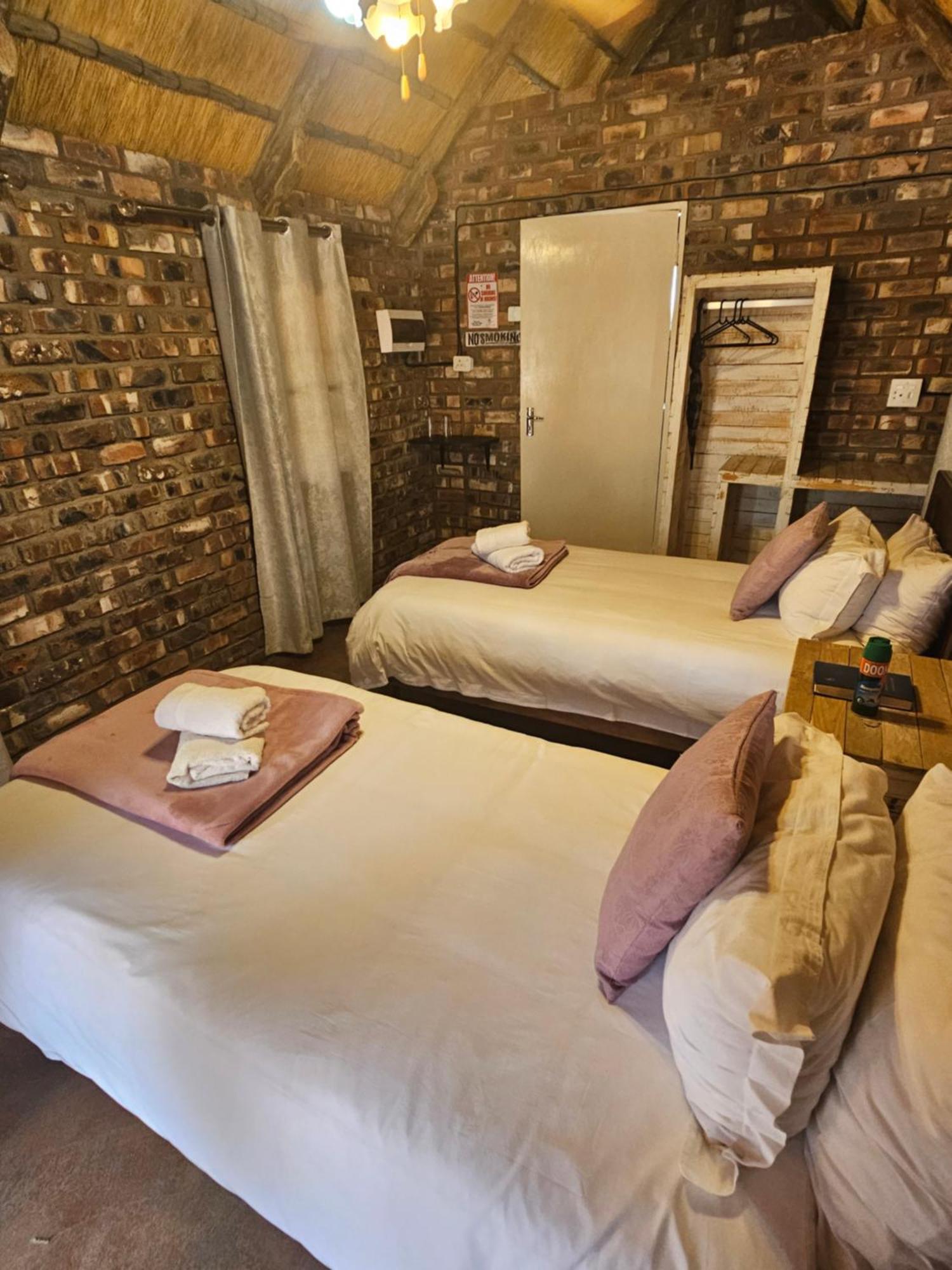 Kaoko Bush Lodge Kamanjab 외부 사진