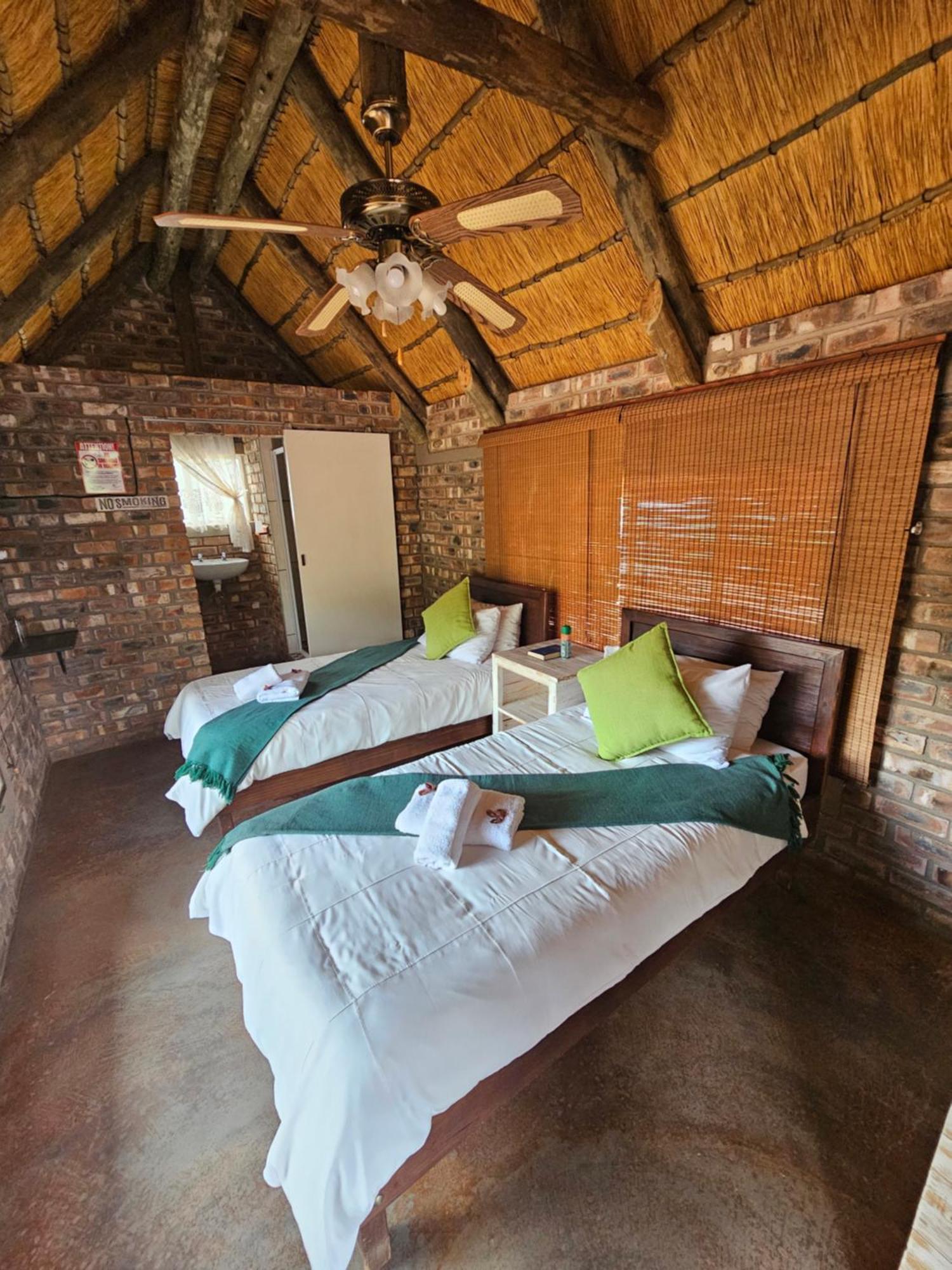 Kaoko Bush Lodge Kamanjab 외부 사진