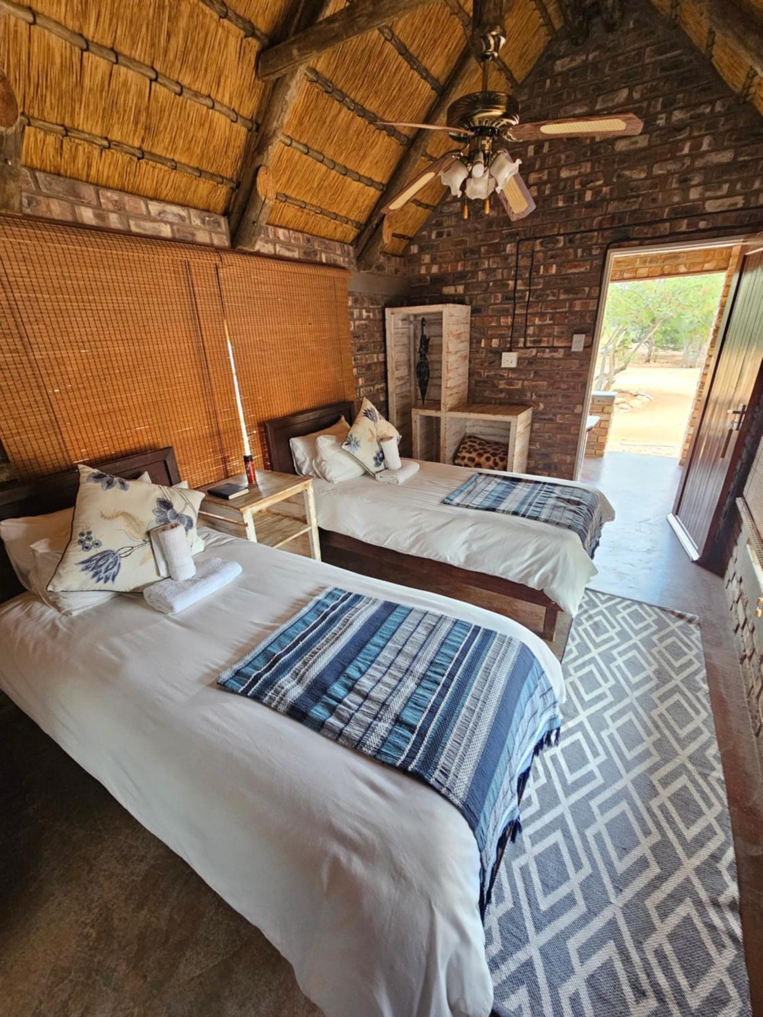 Kaoko Bush Lodge Kamanjab 외부 사진