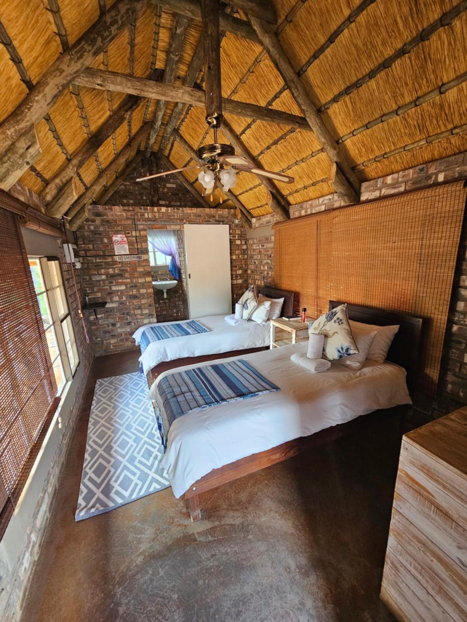 Kaoko Bush Lodge Kamanjab 외부 사진