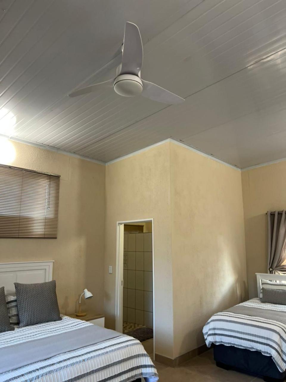 Kaoko Bush Lodge Kamanjab 외부 사진